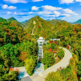 九公山长城纪念林中心景色