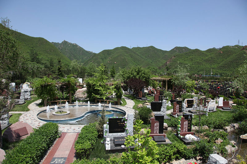 凤凰山陵园喷泉