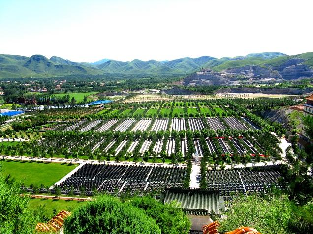 灵山宝塔陵园远景