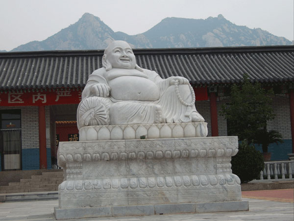 佛山陵园弥勒佛