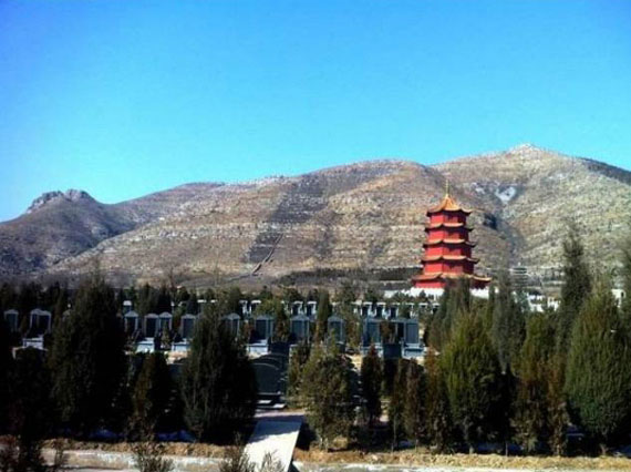 皇家龙山陵园塔